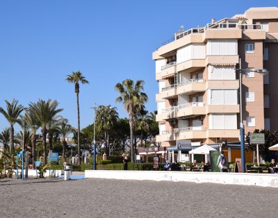 COSTAORO-1BA … Feet on the beach