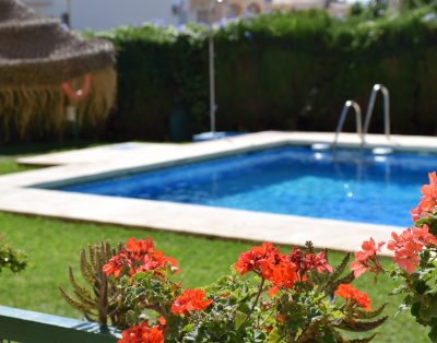 HAWAII-H33 … Terrace facing the southern seafront.