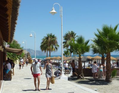 HAWAII-H33 … Terrace facing the southern seafront.