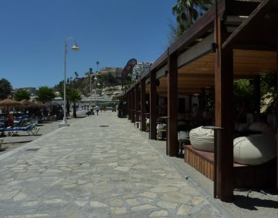 HAWAII-H33 … Terrace facing the southern seafront.