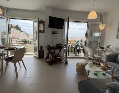 HAWAII-H33 … Terrace facing the southern seafront.